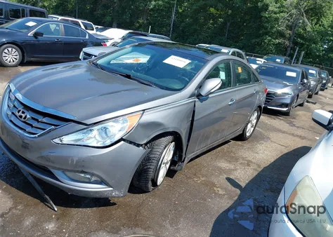 2013 Hyundai Sonata Limited z USA, uszkodzony, nr VIN 5NPEC4AC2DH596380
